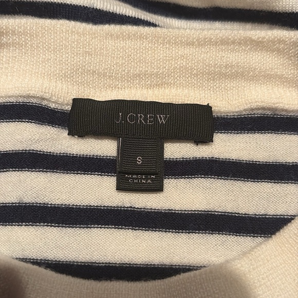 🌺J. CREW Striped Long Sleeve Shirt w/ Cherry Patch in White/Navy Size Small🌺 - Picture 10 of 11